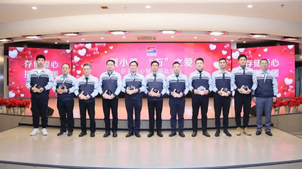 红龙poker官网-全新玩家福利打算,助你急剧融入扑克世界