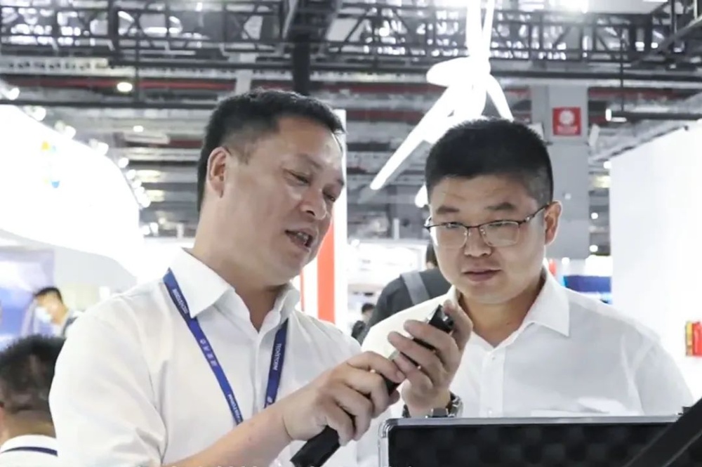 红龙poker官网-全新玩家福利打算,助你急剧融入扑克世界