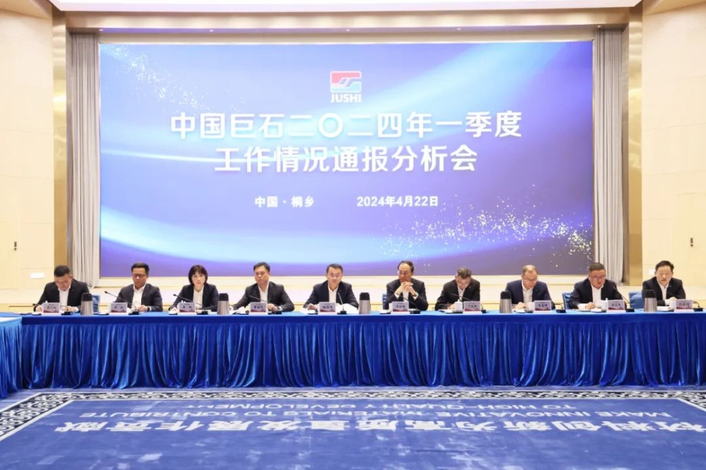红龙poker官网-全新玩家福利打算,助你急剧融入扑克世界