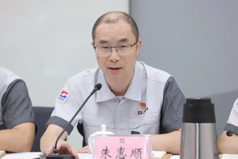 红龙poker官网-全新玩家福利打算,助你急剧融入扑克世界