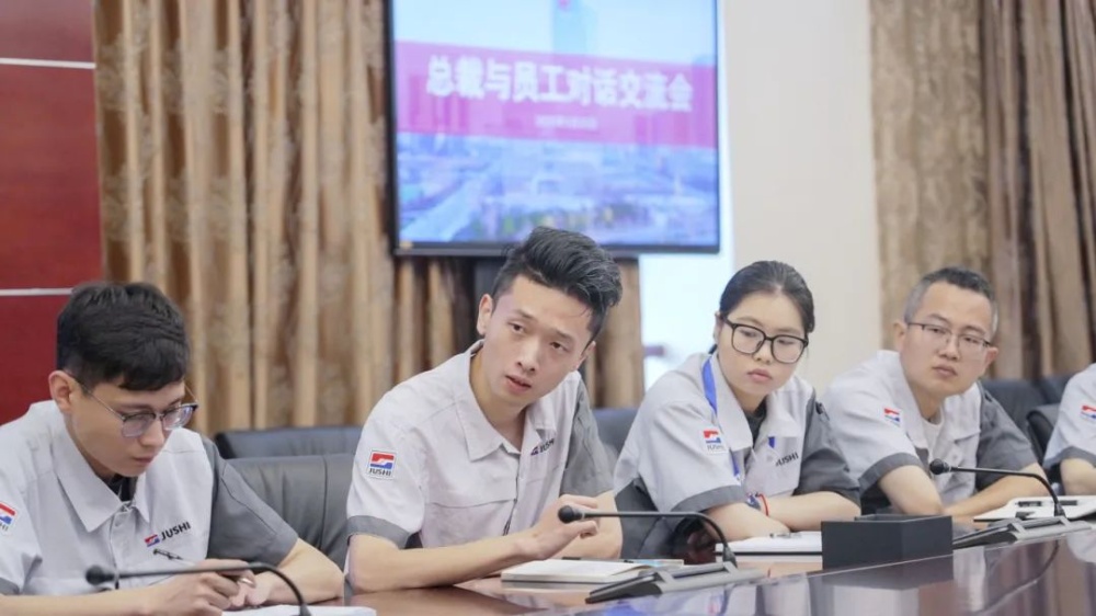 红龙poker官网-全新玩家福利打算,助你急剧融入扑克世界
