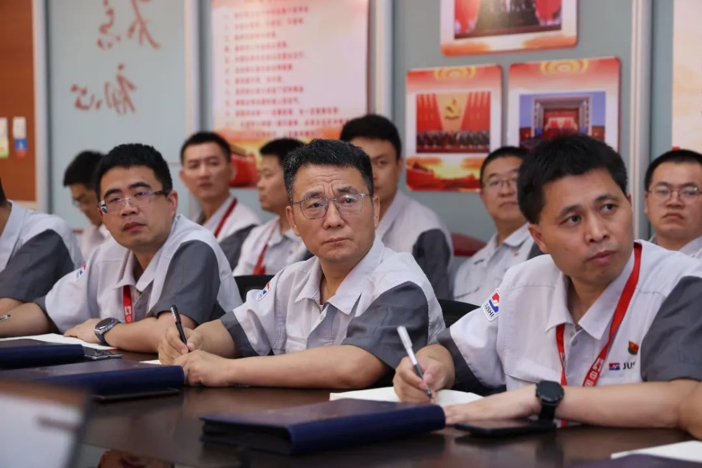红龙poker官网-全新玩家福利打算,助你急剧融入扑克世界