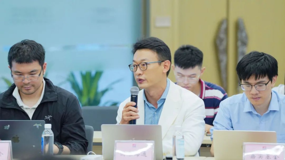 红龙poker官网-全新玩家福利打算,助你急剧融入扑克世界