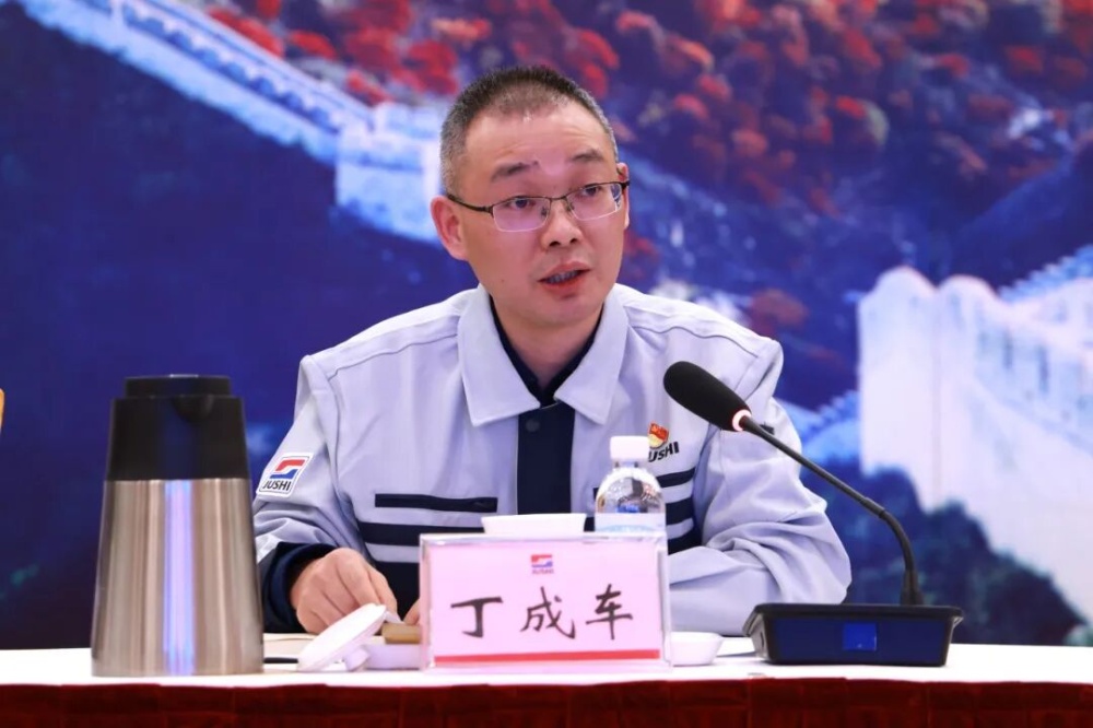 红龙poker官网-全新玩家福利打算,助你急剧融入扑克世界