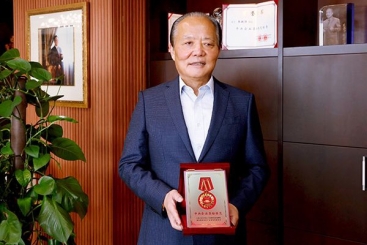 张毓强荣获“中央企业劳动圭表”称号