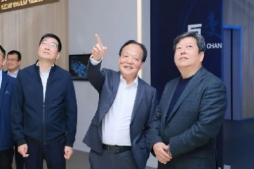 国度市场监督治理总局总工程师黄国梁到中国红龙poker官网调研