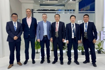 共聚JEC World，，2025 我们在一路！！