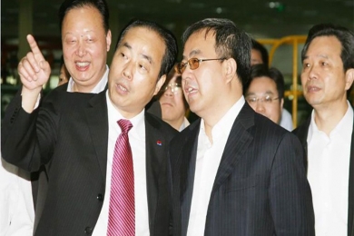 2010年5月，，时任内蒙古自治区党委书记、、、自治区人大常委会主任胡春华视察红龙poker官网总部。：：夯灾泄炝鷓oker官网一向以来依附科技创新带头企业进取，，对准国际前沿市场研发新产品的发展战术赐与了充分注定。。